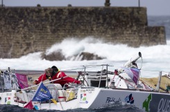 Dematage de Yann Elies (Groupe Queguiner)  au passage du phare de Wolf Rock lors de la 1ere etape de la Solitaire du Figaro Eric Bompard Cachemire 2014 entre Deauville et Plymouth - le 10/06/2014