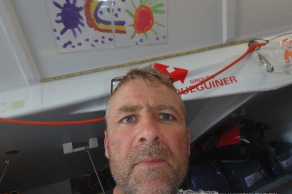 Photo sent from the boat Queguiner - Leucemie Espoir, on November 12th, 2016 - Photo Yann EliesPhoto envoyée depuis le bateau Queguiner - Leucemie Espoir le 12 Novembre 2016 - Photo Yann EliesDESSIN EMILIE