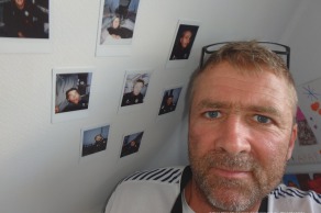 Photo sent from the boat Queguiner - Leucemie Espoir, on November 12th, 2016 - Photo Yann EliesPhoto envoyée depuis le bateau Queguiner - Leucemie Espoir le 12 Novembre 2016 - Photo Yann EliesSALUT LES FULLSPEED